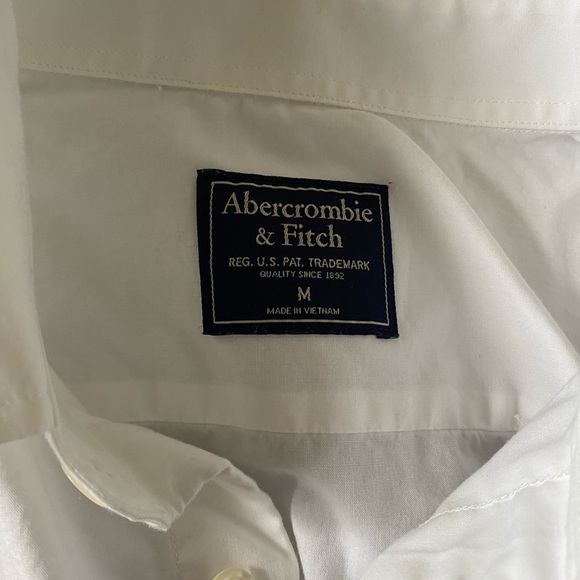 White buttoned down shirt - Picture 2 of 5